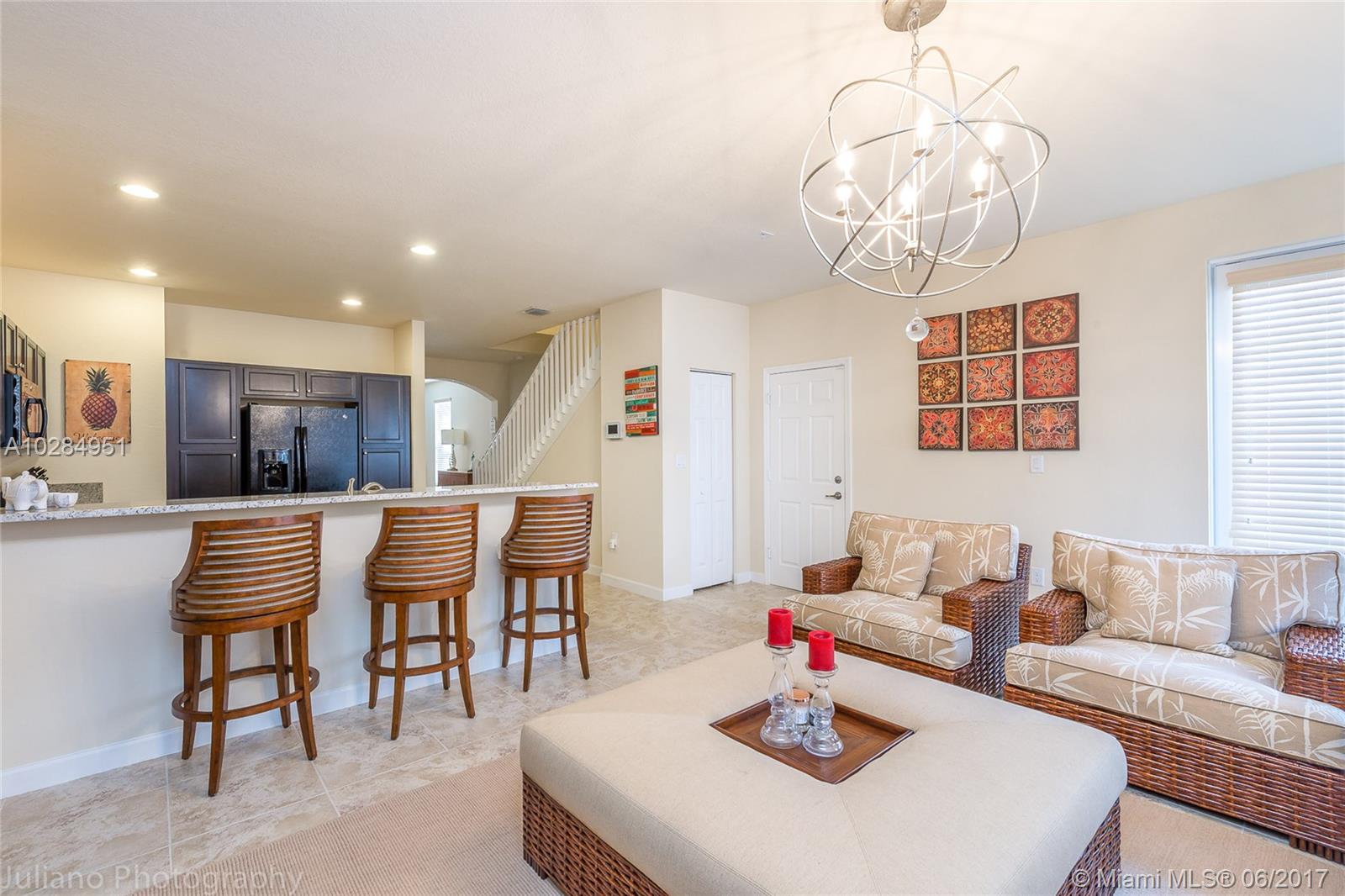KENDALL COMMONS RESIDENTI - Residential Lease