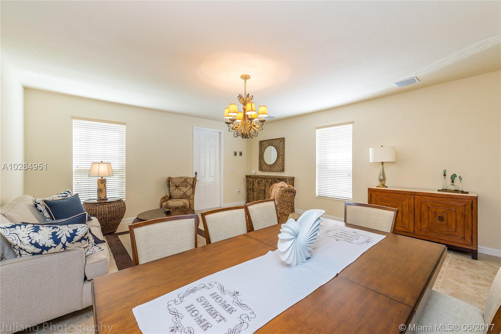 KENDALL COMMONS RESIDENTI - Residential Lease