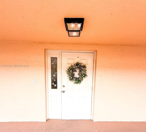 450 Commodore Dr Plantation FL 33325