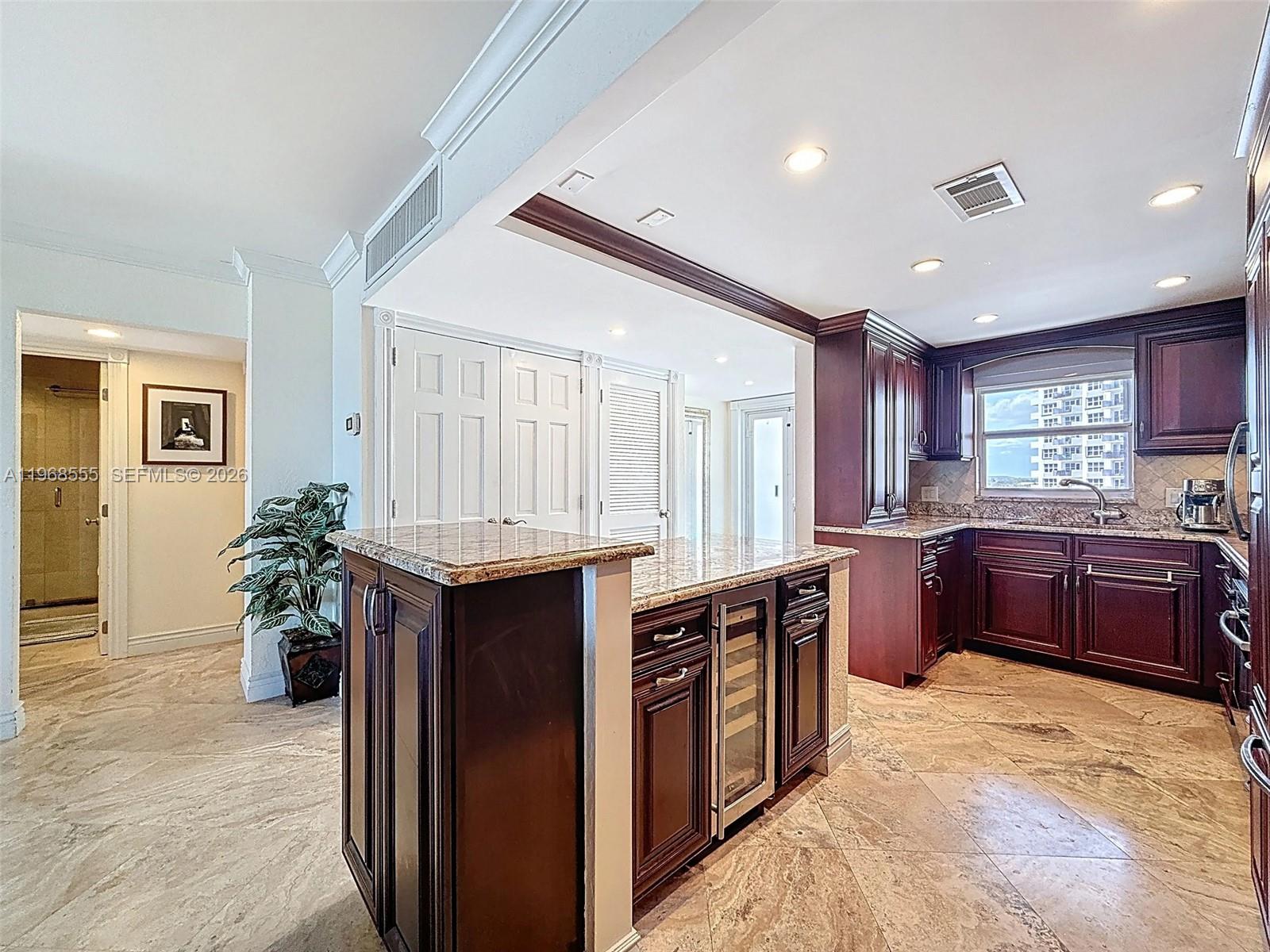 BERMUDA HOUSE CONDOMINIUM - Residential