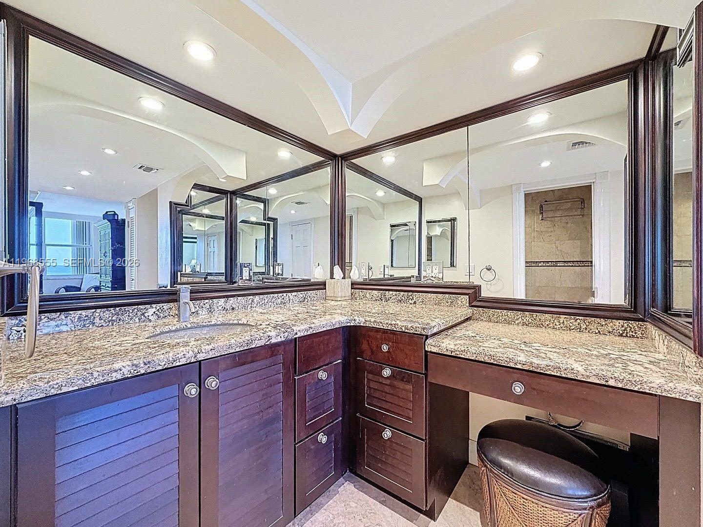 BERMUDA HOUSE CONDOMINIUM - Residential