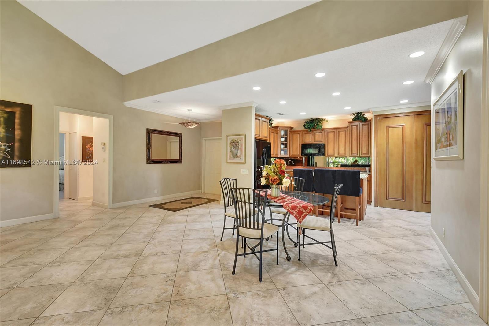 SOUTHWINDS AT BOCA POINTE - Residential