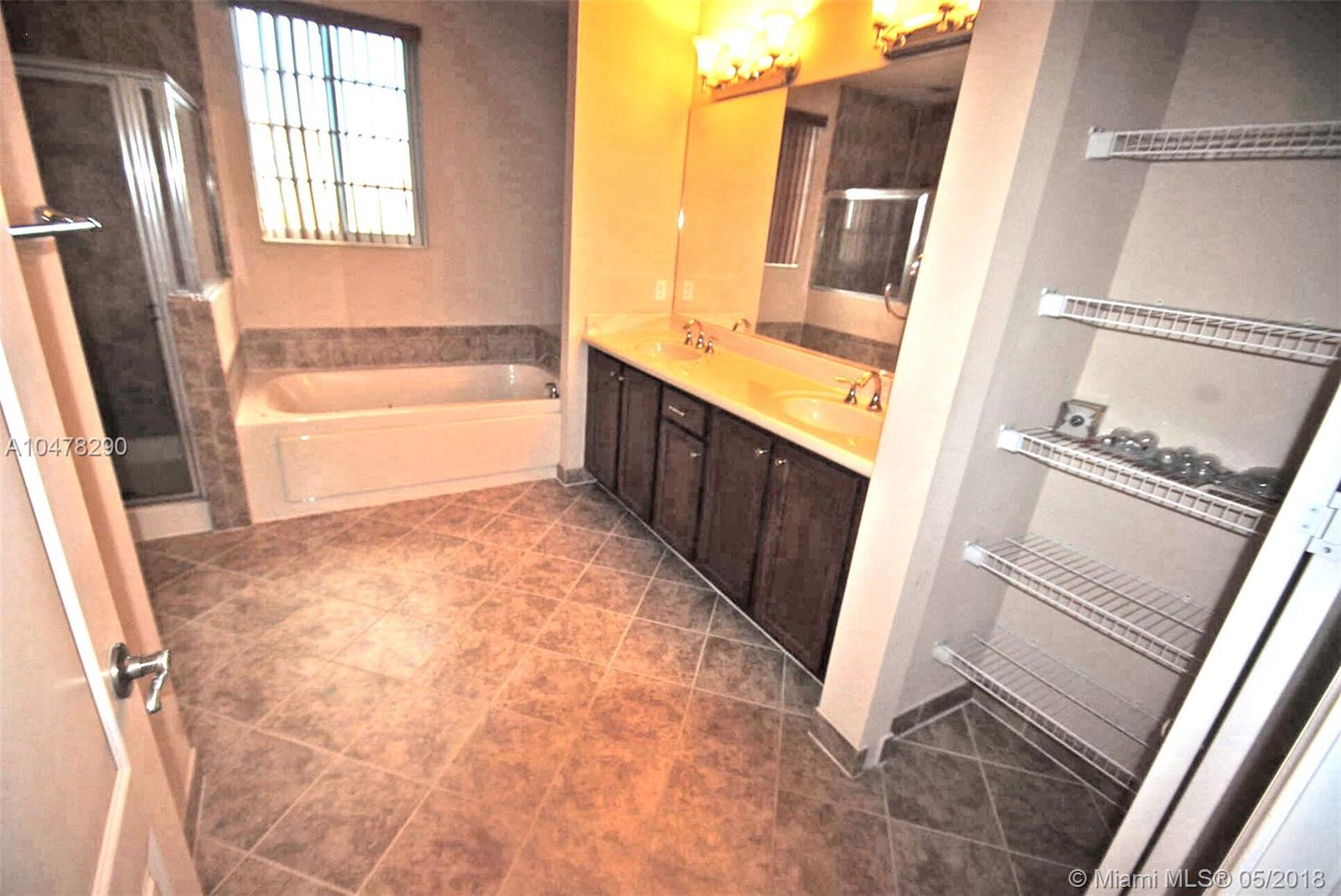 CALABRIA CONDO PH 9 - Residential Lease