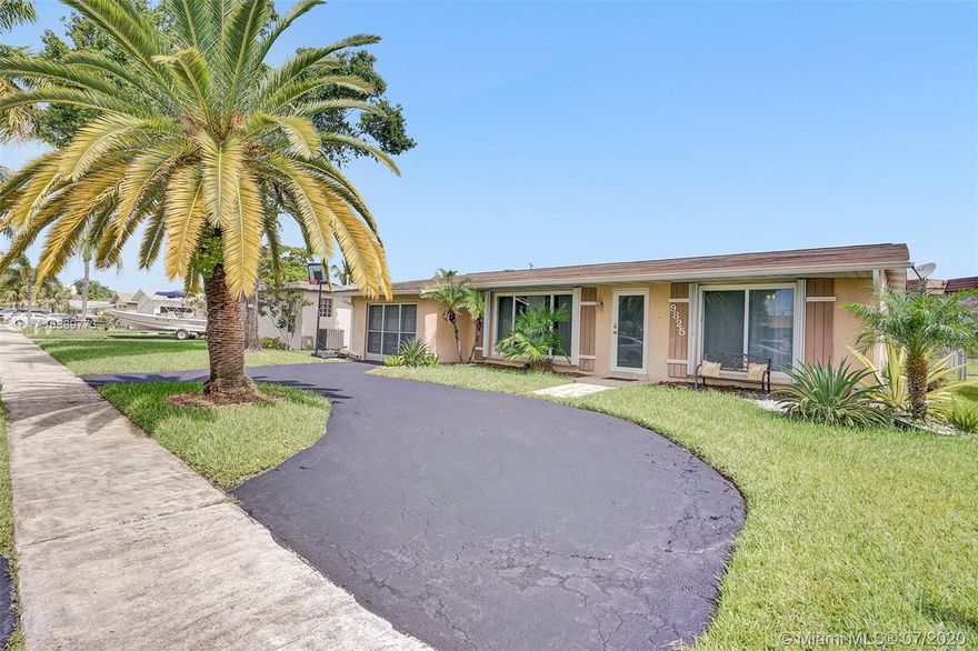 Come see this stunning single-family in a great Sunrise area! Huge 2 bedrooms 2 bathrooms with extra family room and a den that can be enclosed to a nice office or even another bedroom. this house is about 1700 sqft!
Tile and wood floors throughout the house, full of light and freshly painted.
Master bathroom is updated, state of the art kitchen with unique countertops and newer stainless steel appliances. 
Impact windows & doors, newer water heater & AC. Large back yard, fully fenced with a water view, great for entertaining your family, there is a room for a pool if you want to consider adding one but the low maintenance fee for the association will provide you access to the community pools just around the corner...
The house located next to schools, shopping, main roads and parks