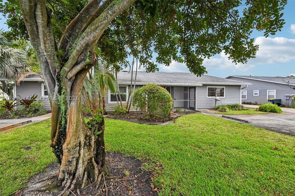 Photo of 9095 SE Hobe Ridge Ave, Hobe Sound, FL 33455 (MLS # A12095746)