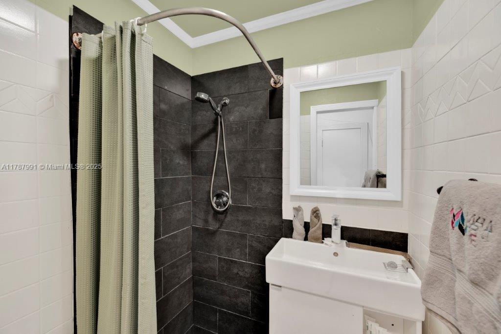 THE MANTELL CONDO - Residential