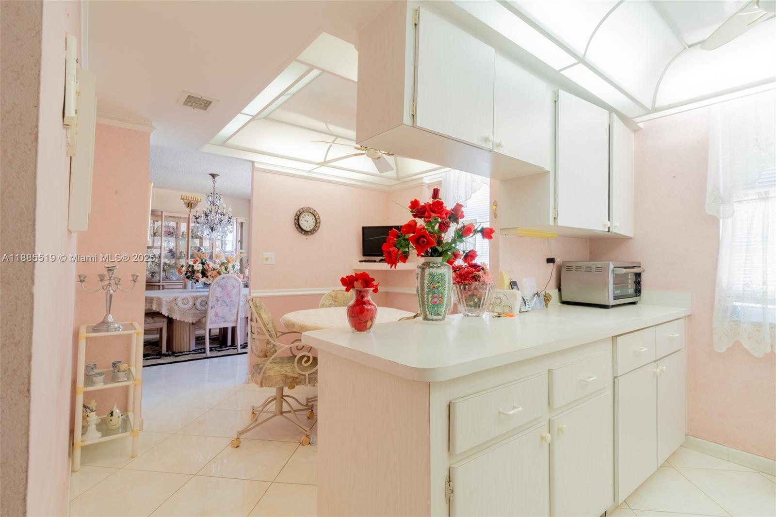 WINSTON TOWERS 100 CONDO - Residential