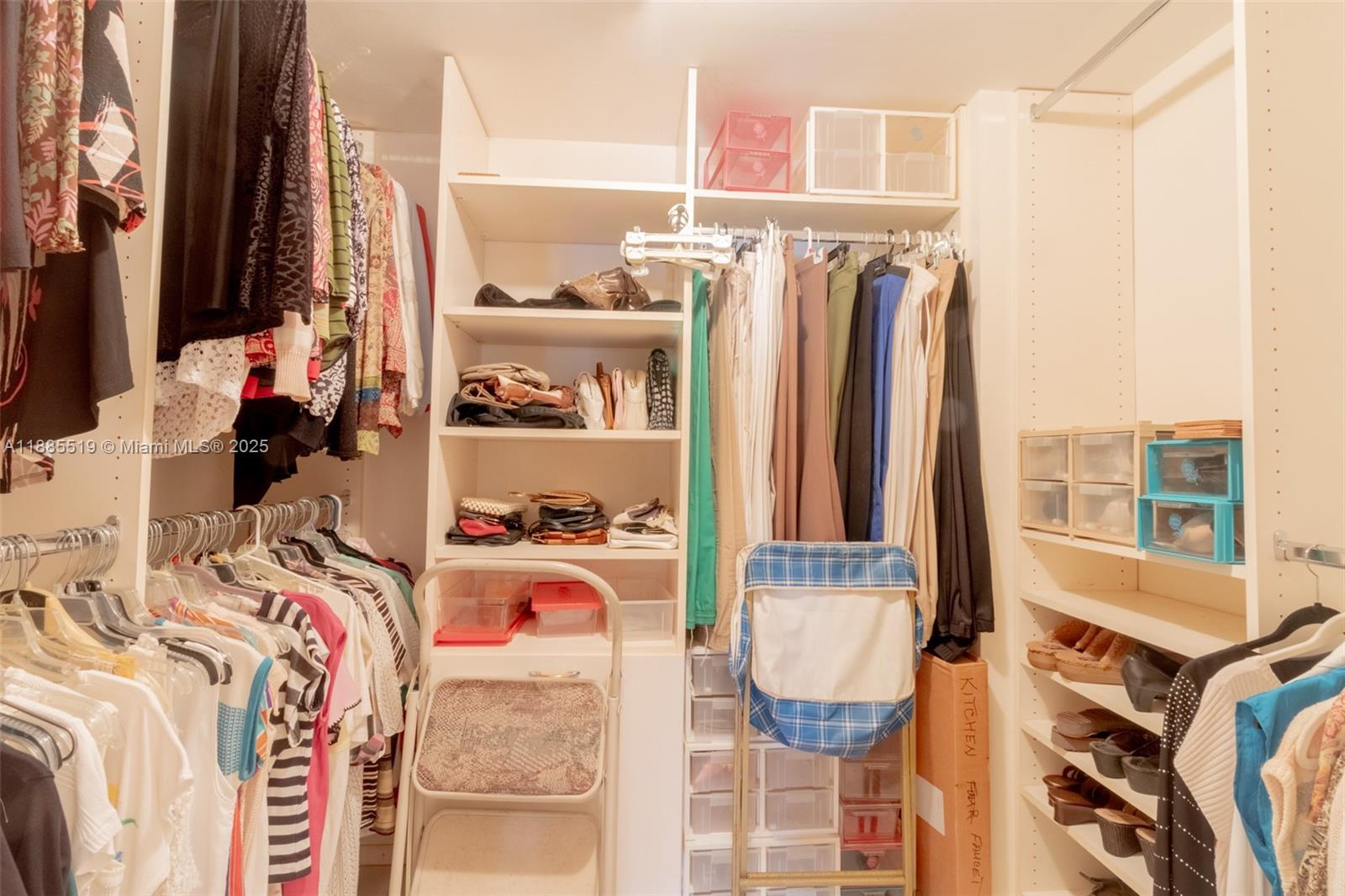 WINSTON TOWERS 100 CONDO - Residential