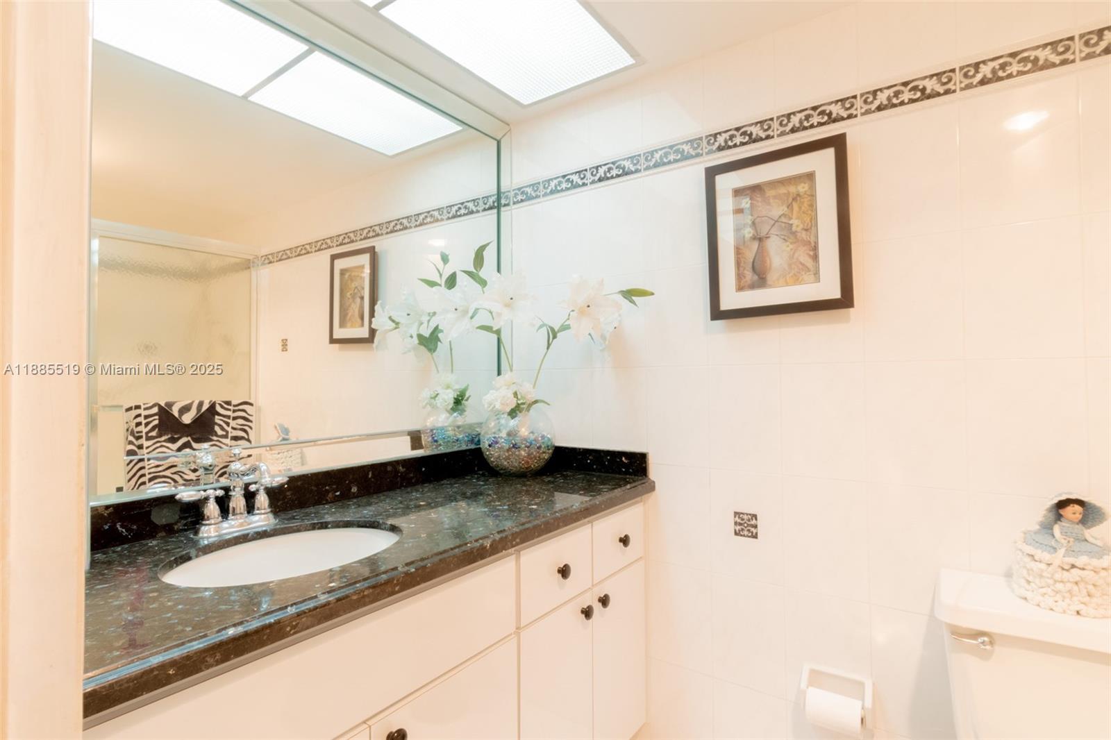 WINSTON TOWERS 100 CONDO - Residential