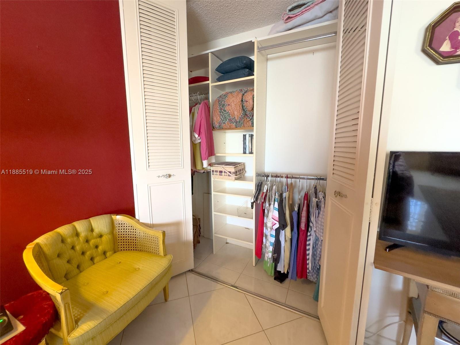 WINSTON TOWERS 100 CONDO - Residential