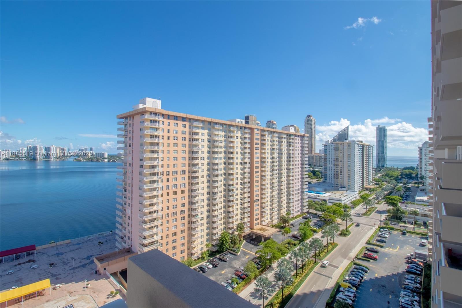 WINSTON TOWERS 100 CONDO - Residential