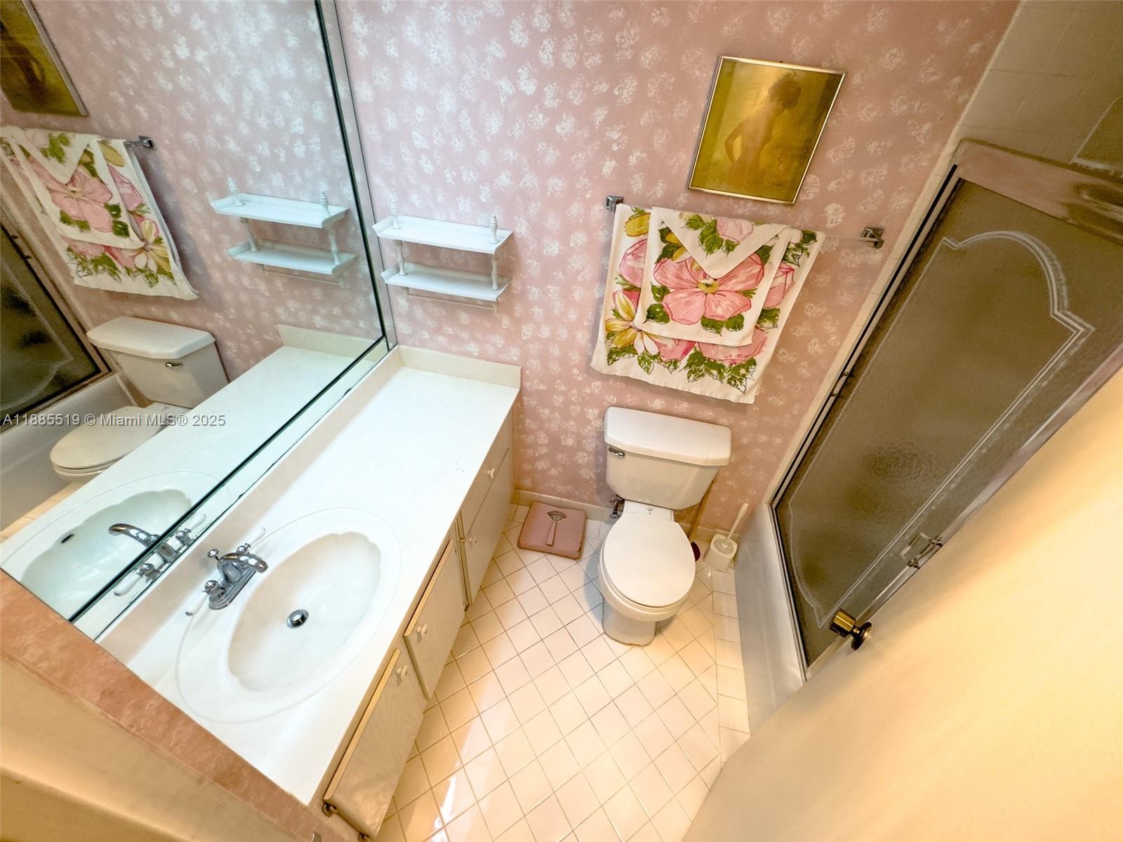 WINSTON TOWERS 100 CONDO - Residential