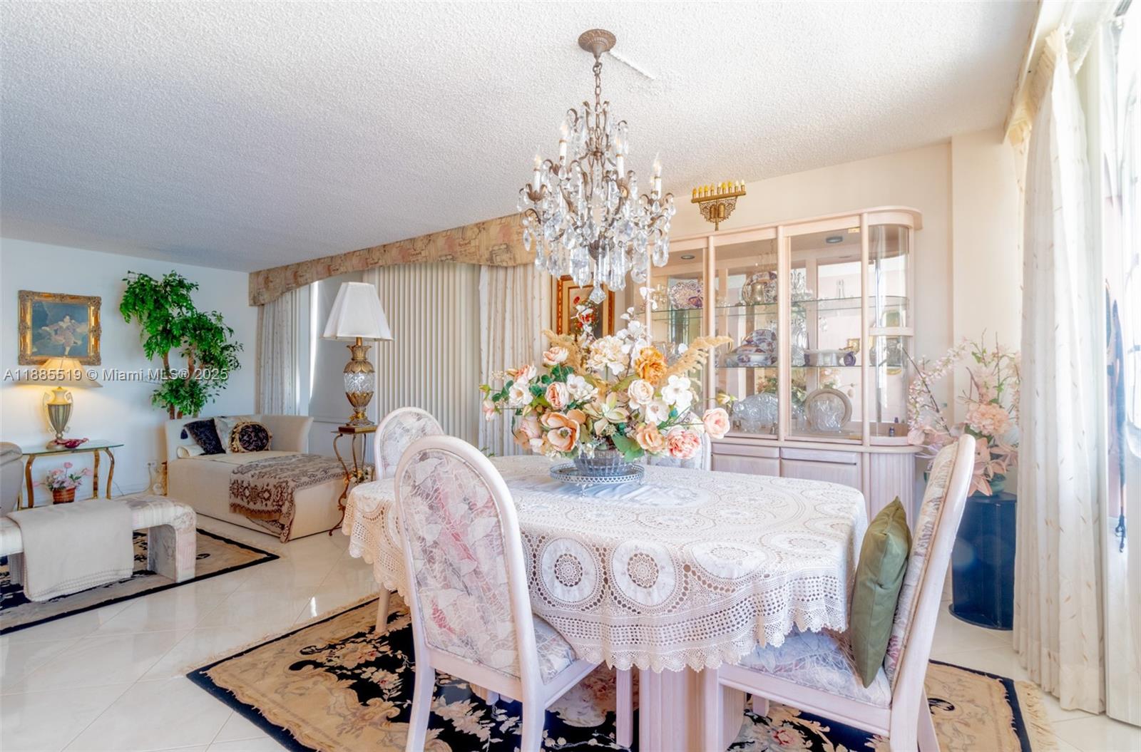 WINSTON TOWERS 100 CONDO - Residential