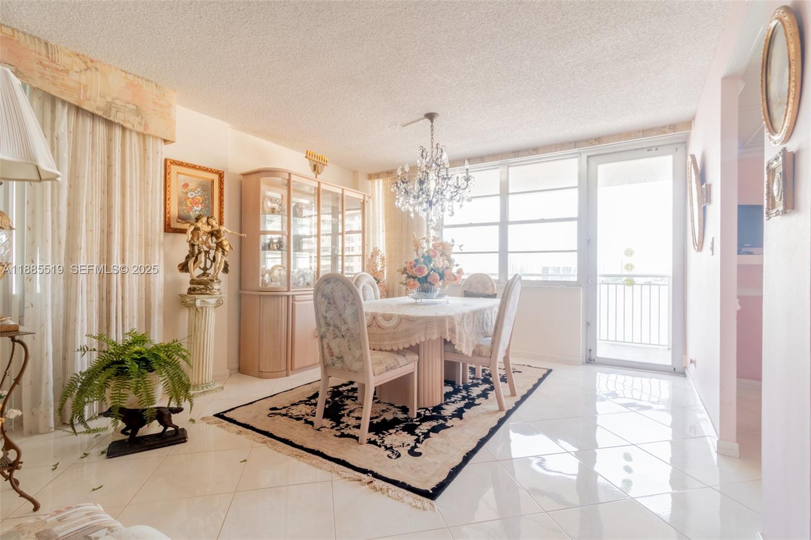 WINSTON TOWERS 100 CONDO - Residential