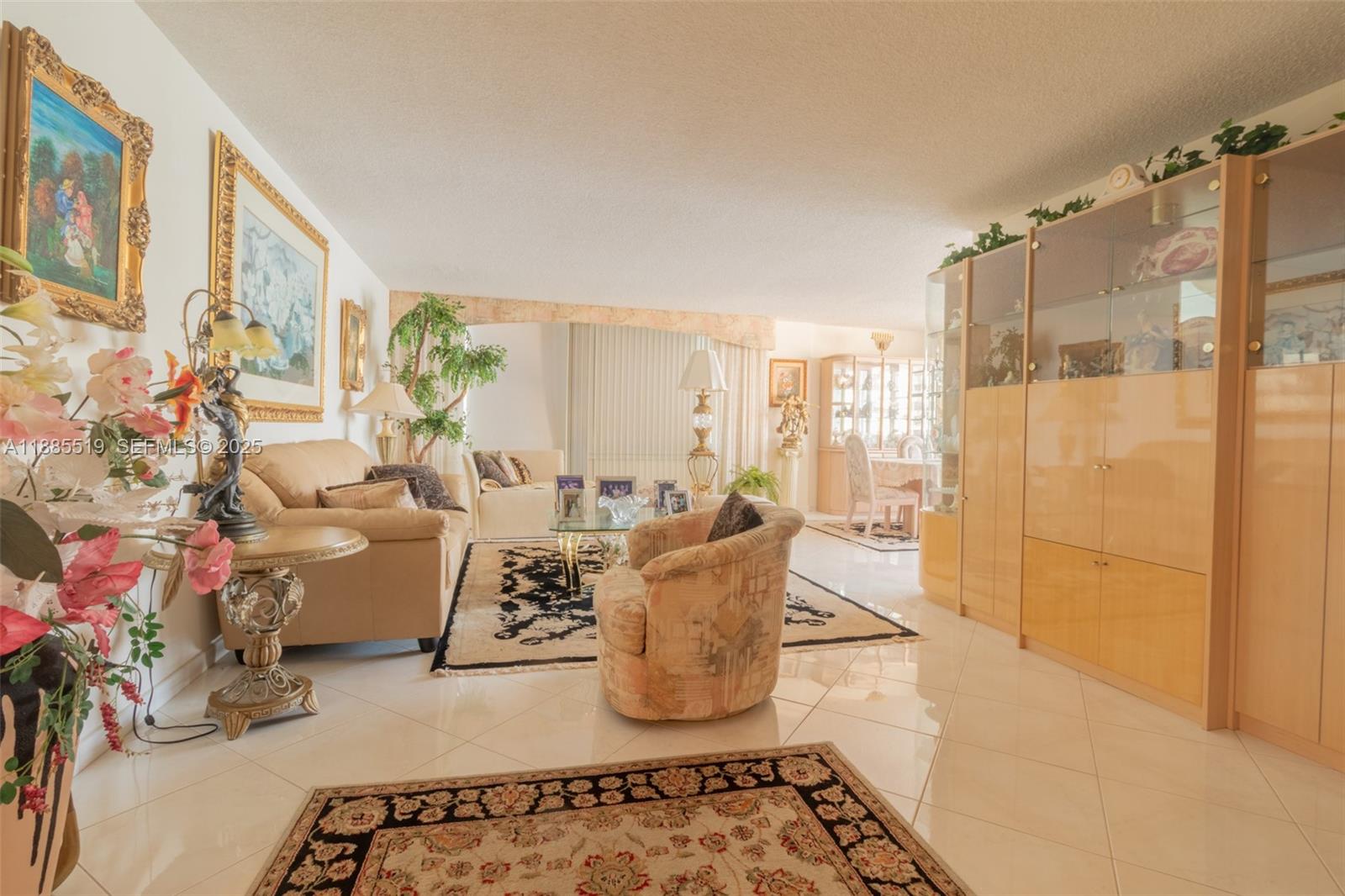 WINSTON TOWERS 100 CONDO - Residential