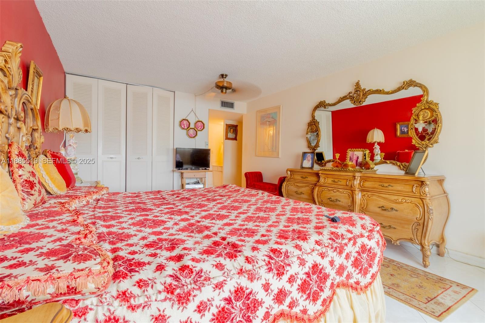 WINSTON TOWERS 100 CONDO - Residential