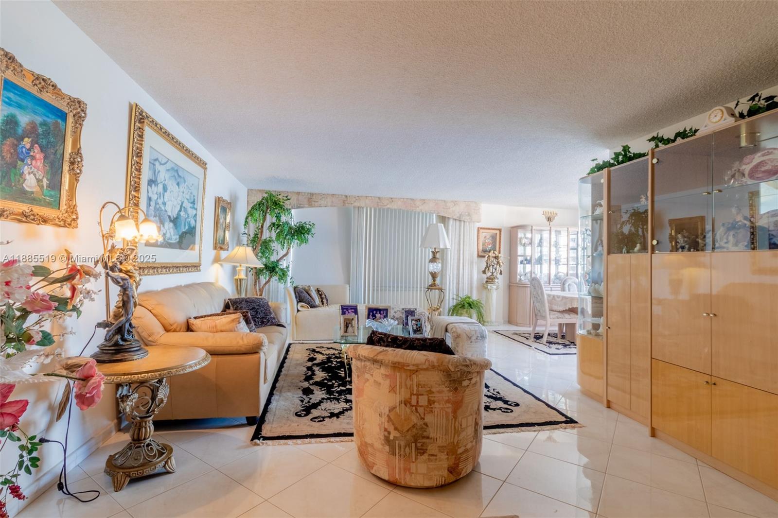 WINSTON TOWERS 100 CONDO - Residential