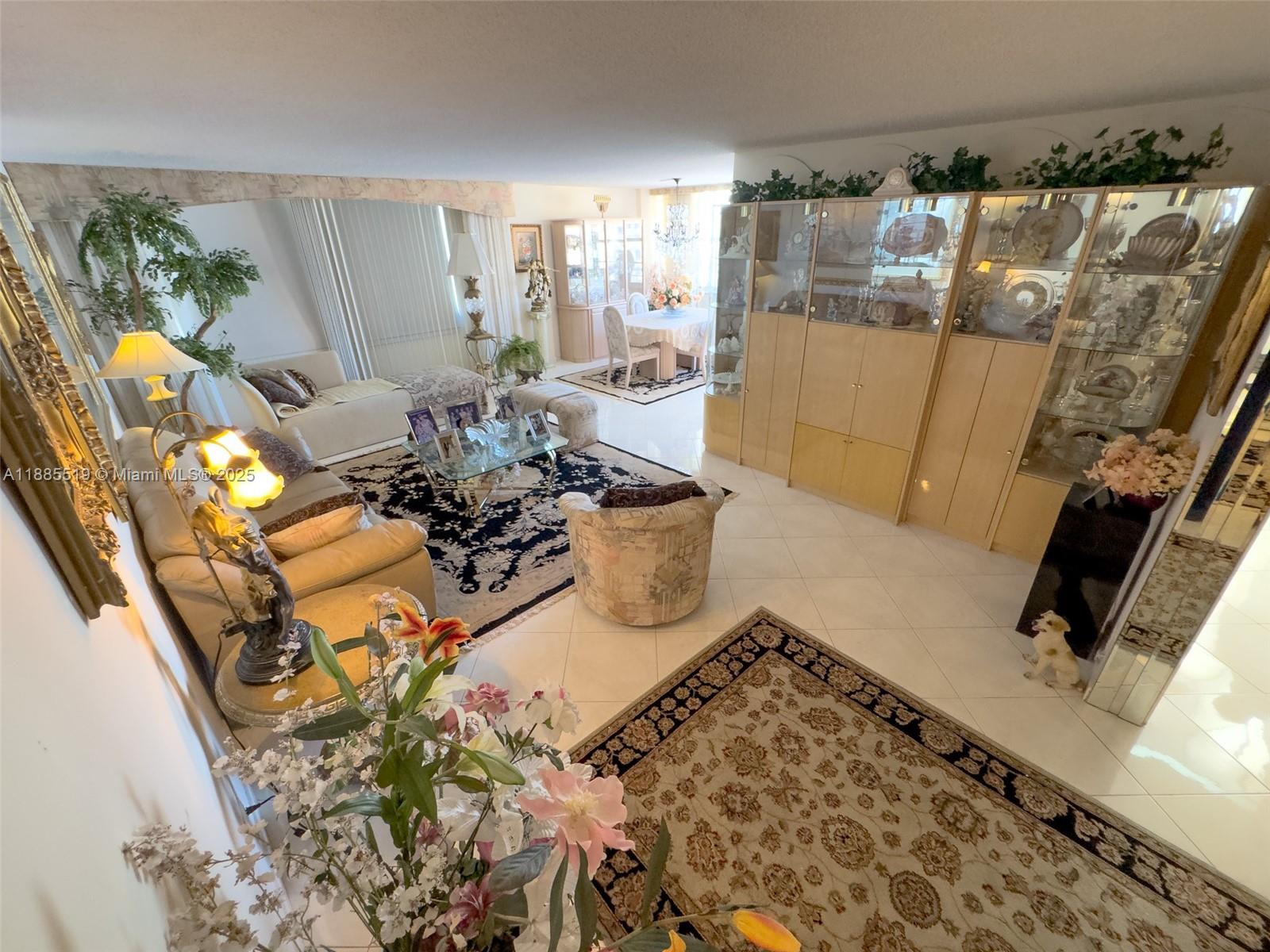 WINSTON TOWERS 100 CONDO - Residential