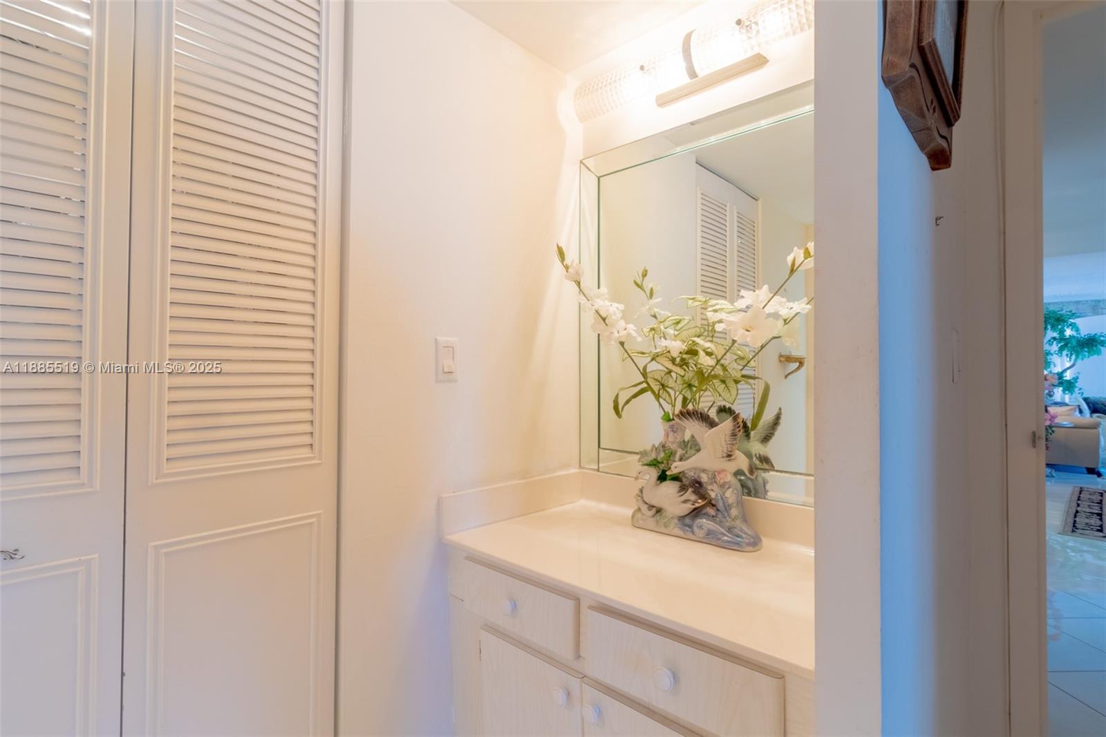 WINSTON TOWERS 100 CONDO - Residential