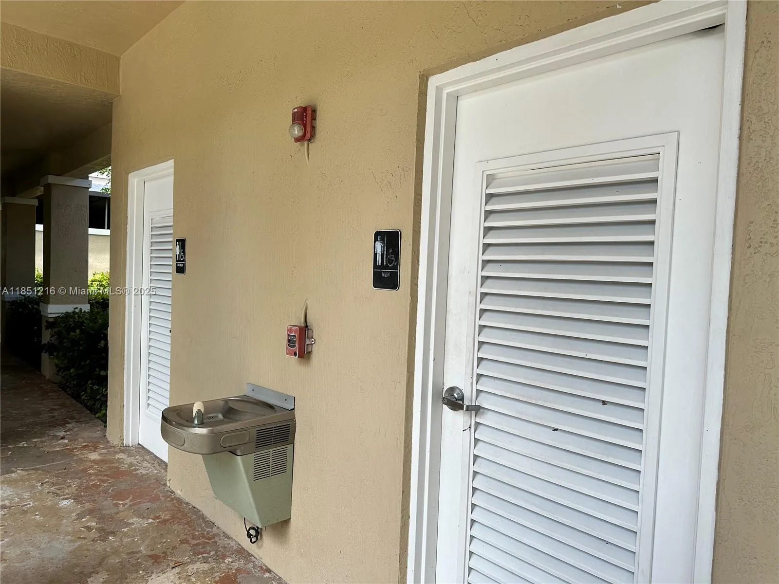 Miami, Florida 33144, United States, 2 Bedrooms Bedrooms, ,2 BathroomsBathrooms,Residential,Pending,185021