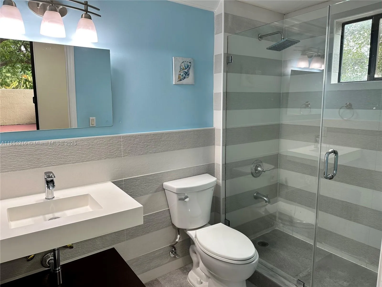 Miami, Florida 33144, United States, 2 Bedrooms Bedrooms, ,2 BathroomsBathrooms,Residential,Pending,185021