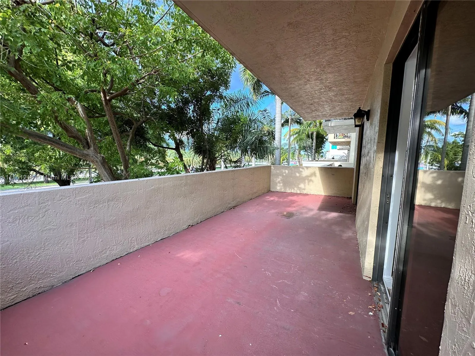 Miami, Florida 33144, United States, 2 Bedrooms Bedrooms, ,2 BathroomsBathrooms,Residential,Pending,185021