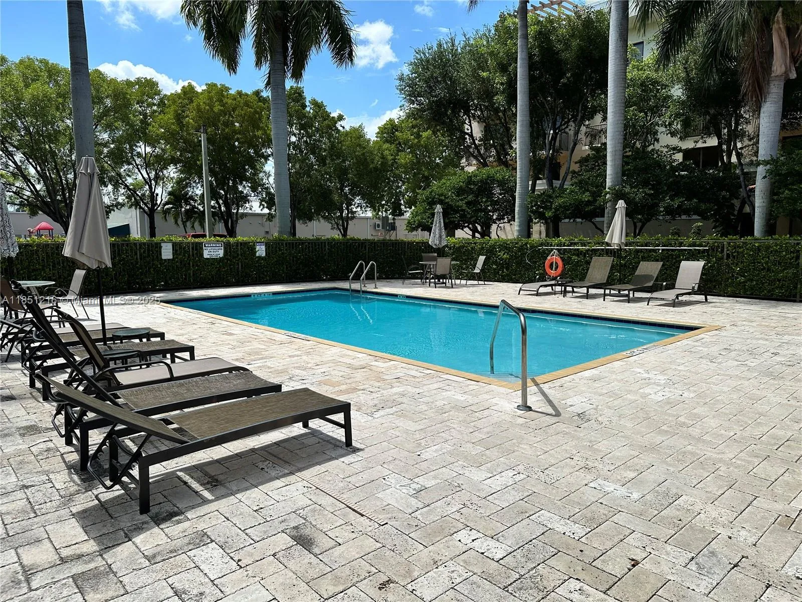 Miami, Florida 33144, United States, 2 Bedrooms Bedrooms, ,2 BathroomsBathrooms,Residential,Pending,185021