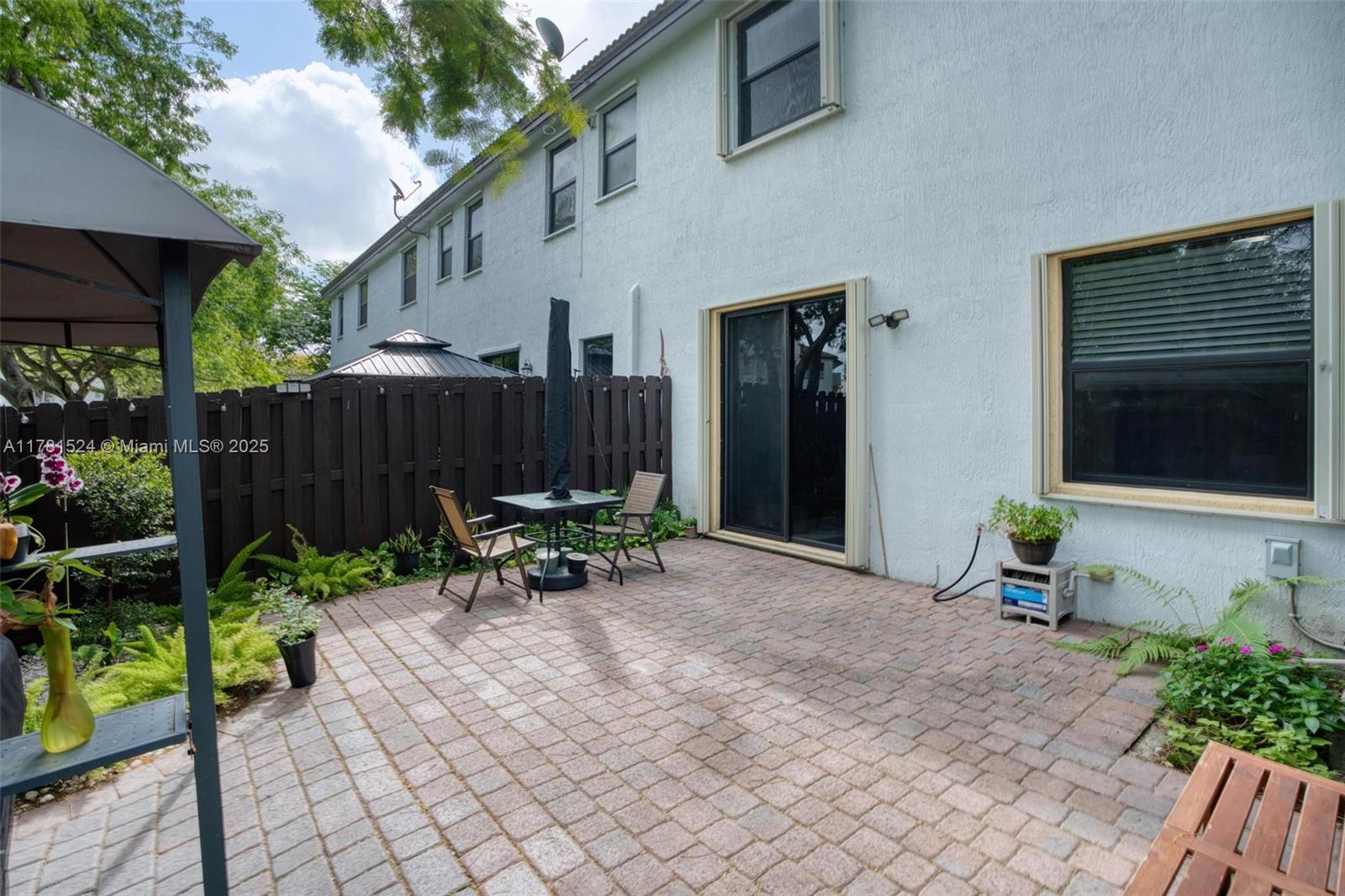 VILLA BELLO - Residential