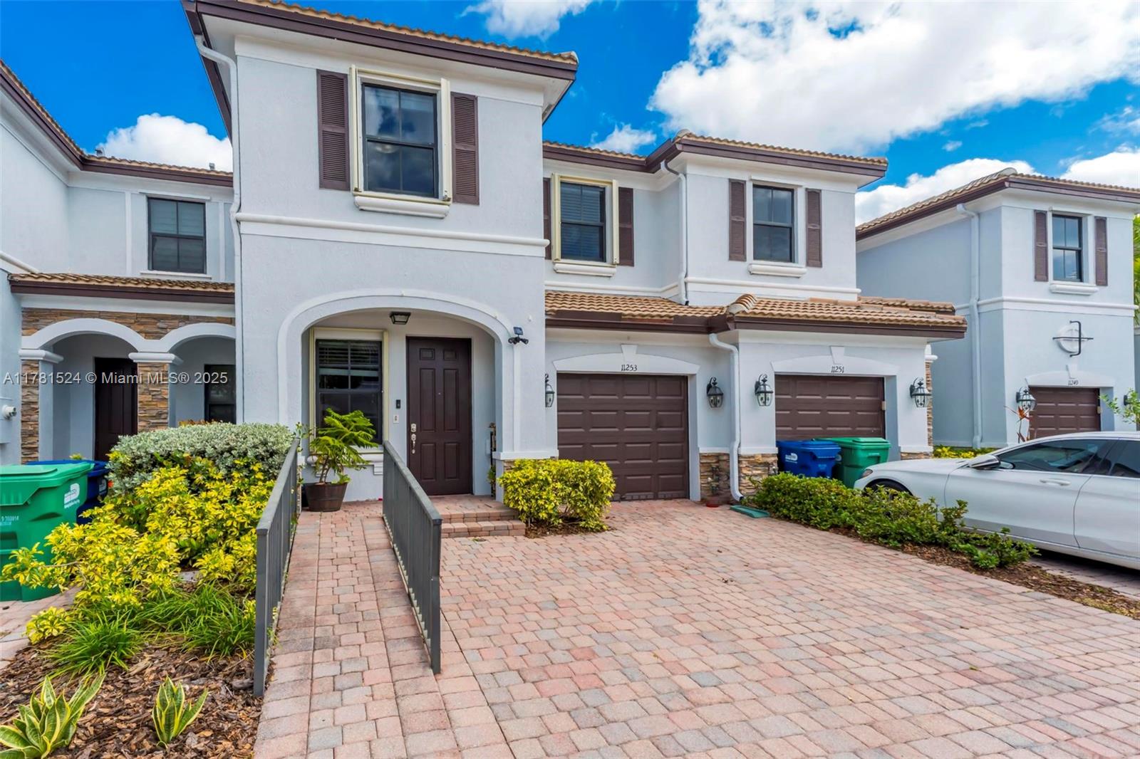 VILLA BELLO - Residential