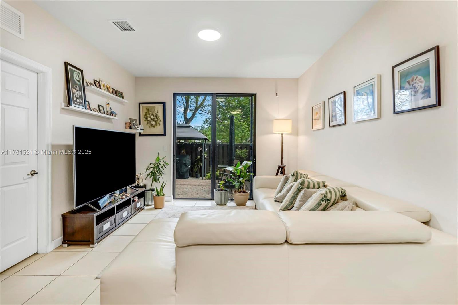 VILLA BELLO - Residential