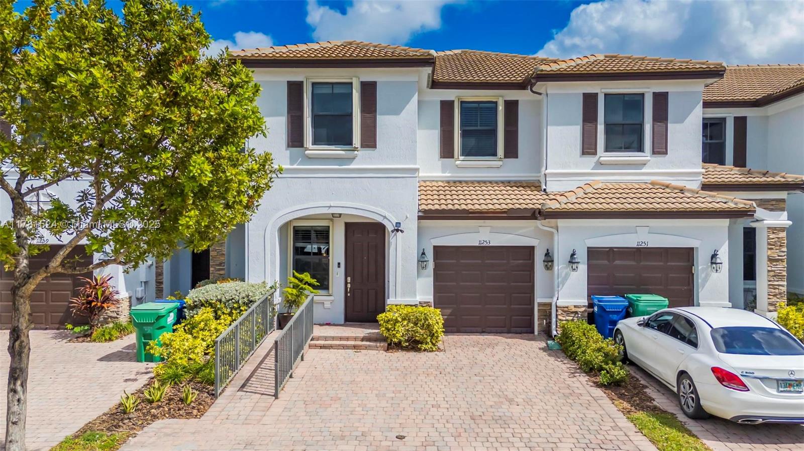 VILLA BELLO - Residential