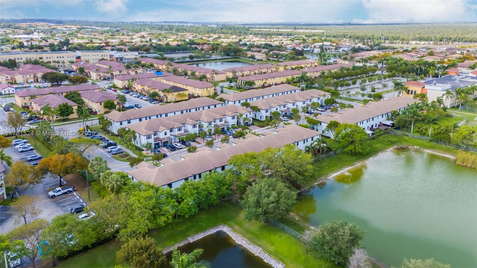 VILLA BELLO - Residential