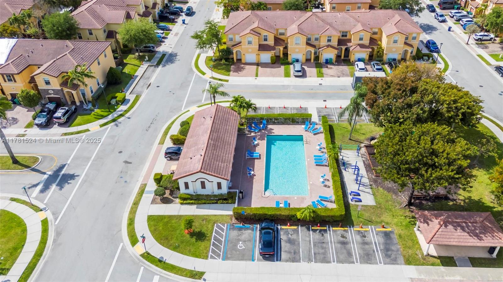 VILLA BELLO - Residential