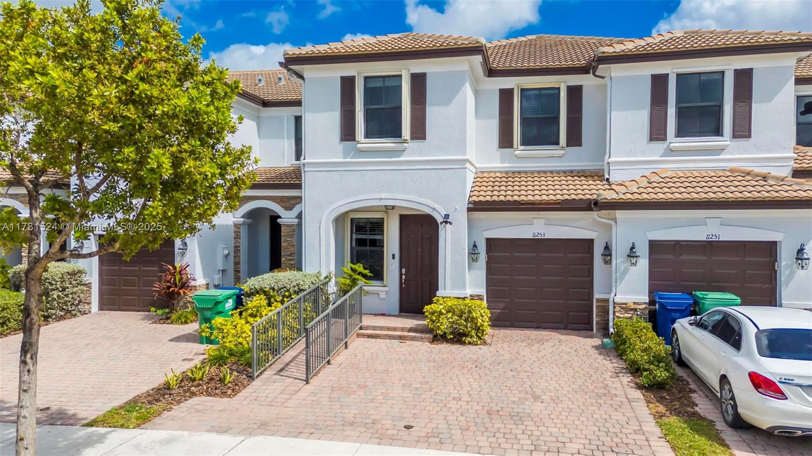 VILLA BELLO - Residential