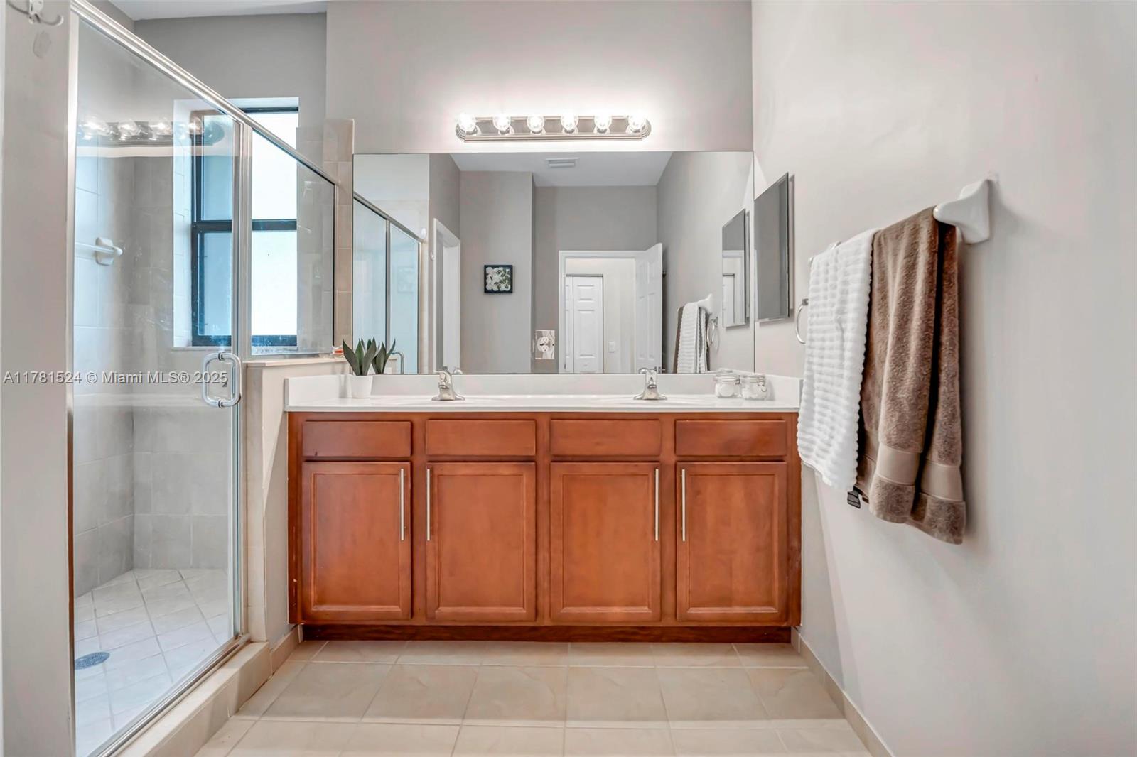 VILLA BELLO - Residential