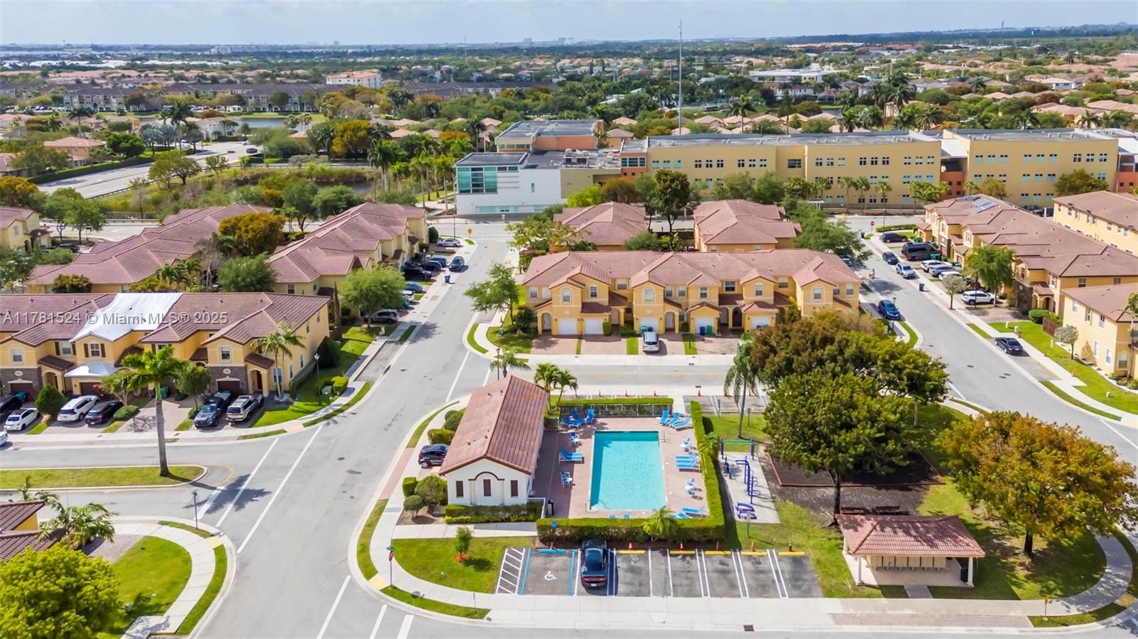 VILLA BELLO - Residential