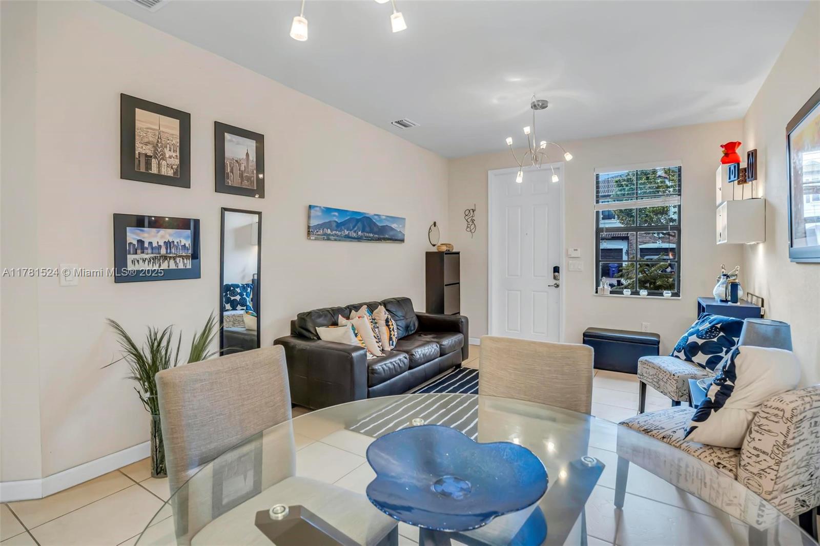 VILLA BELLO - Residential