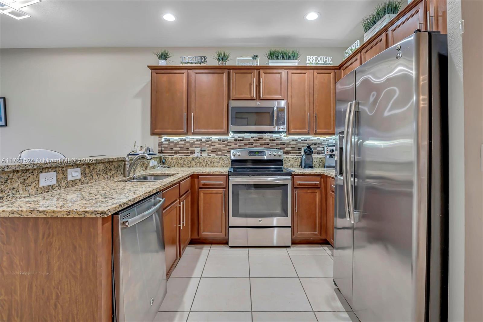 VILLA BELLO - Residential