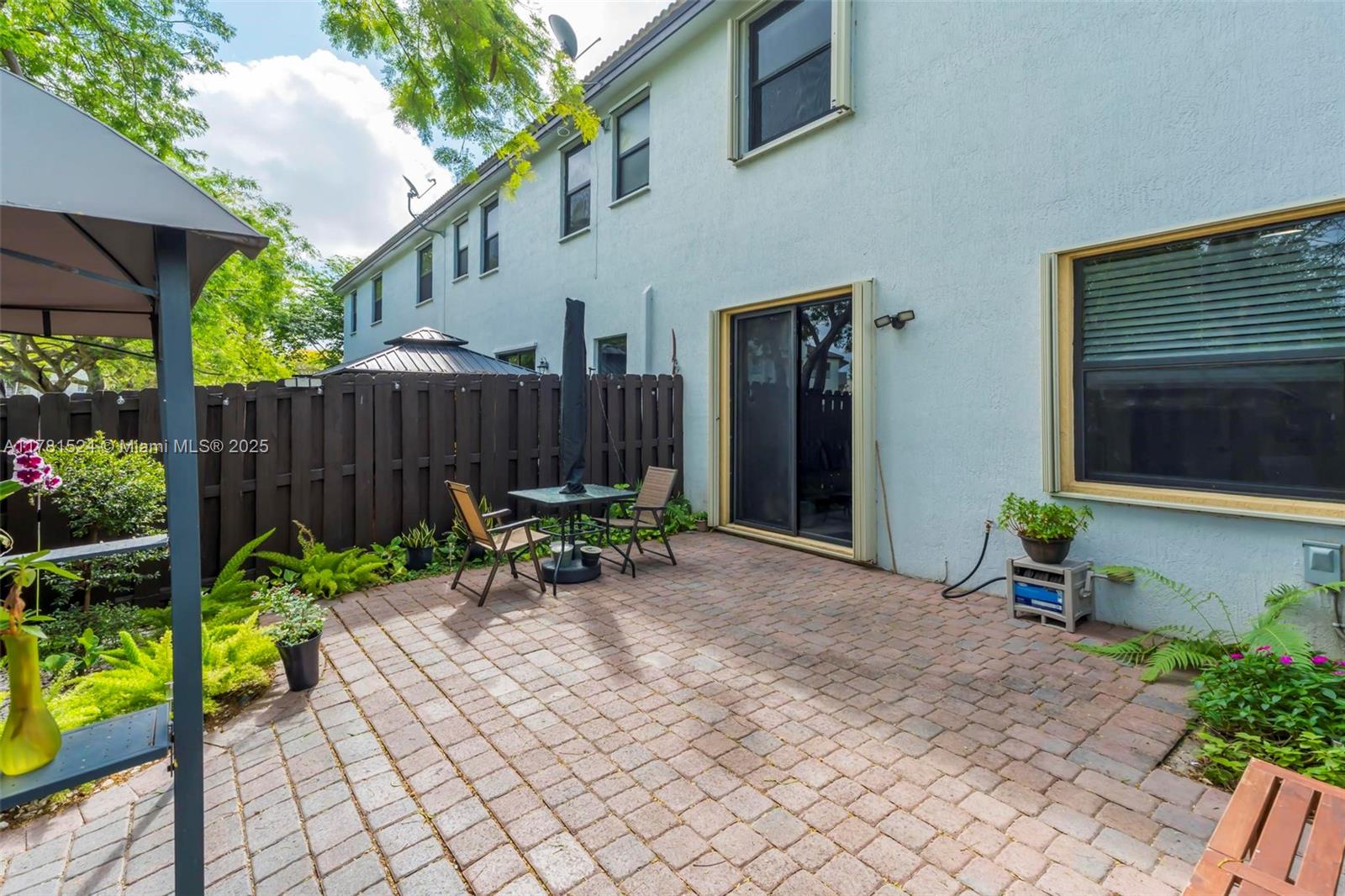 VILLA BELLO - Residential