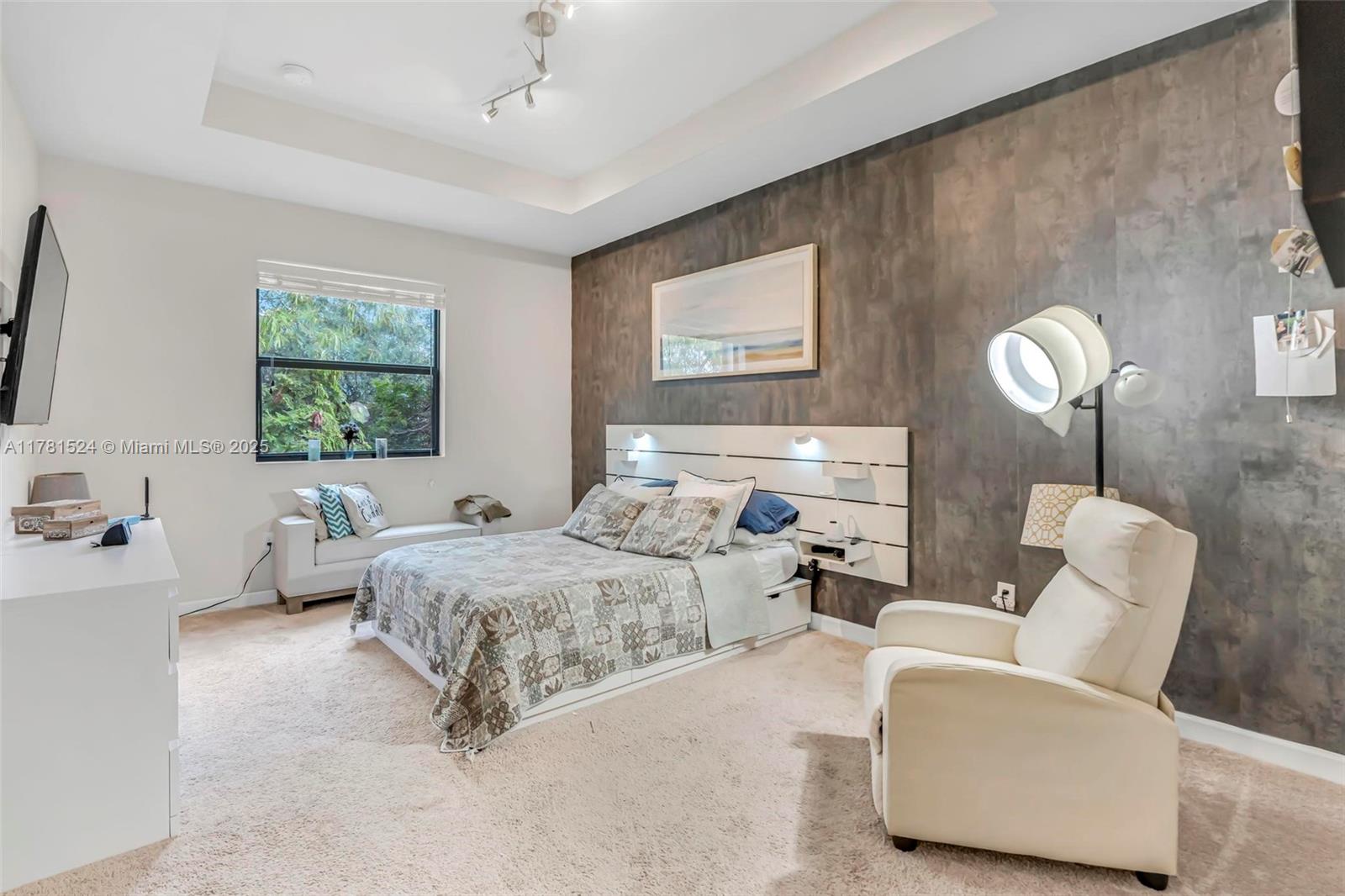 VILLA BELLO - Residential