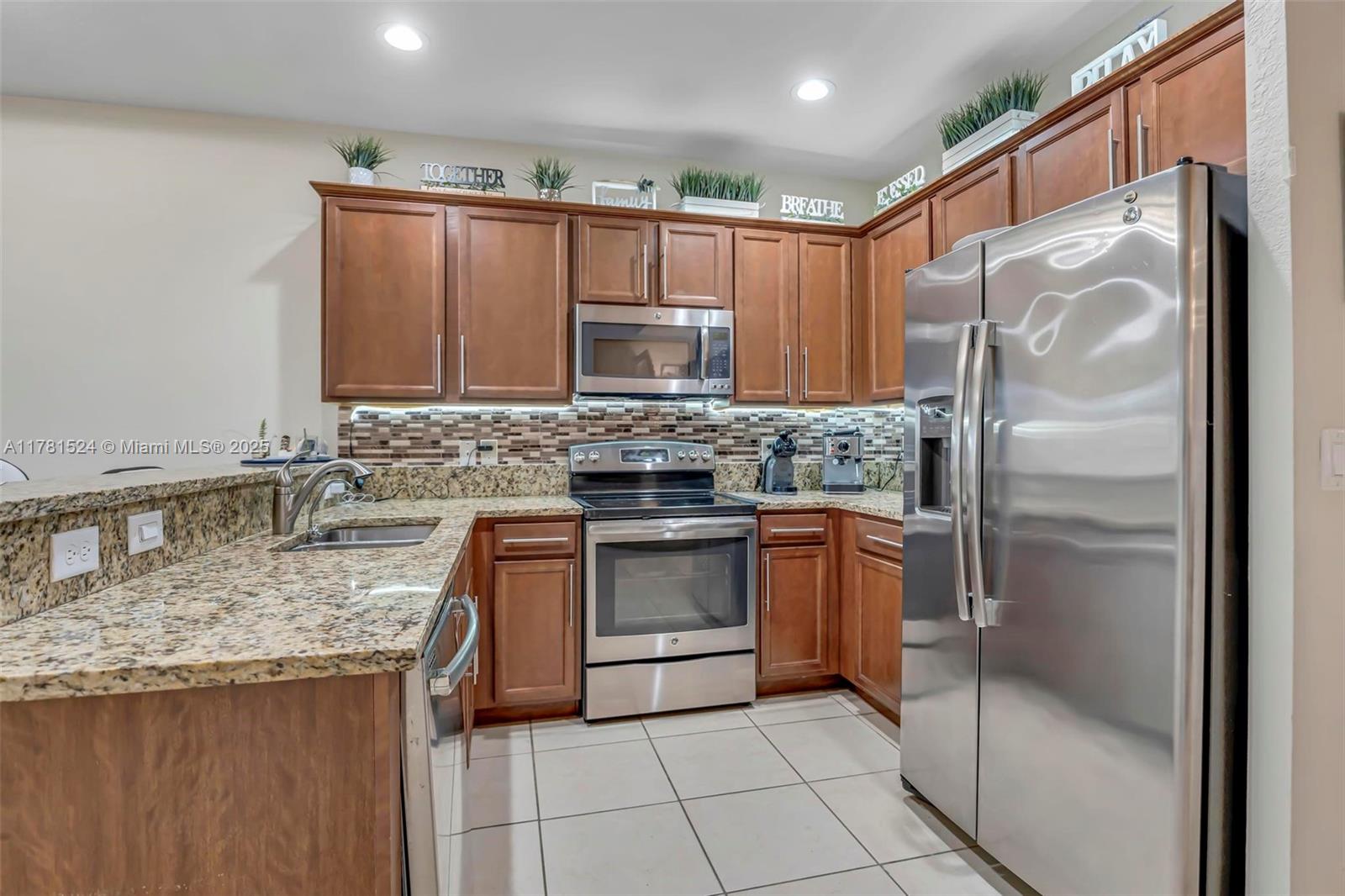 VILLA BELLO - Residential