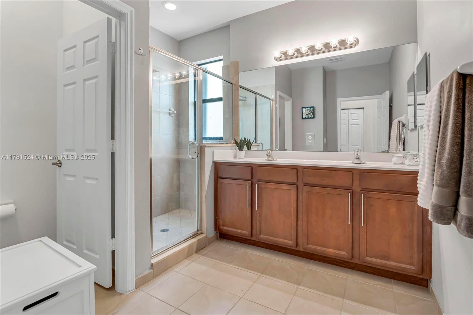 VILLA BELLO - Residential