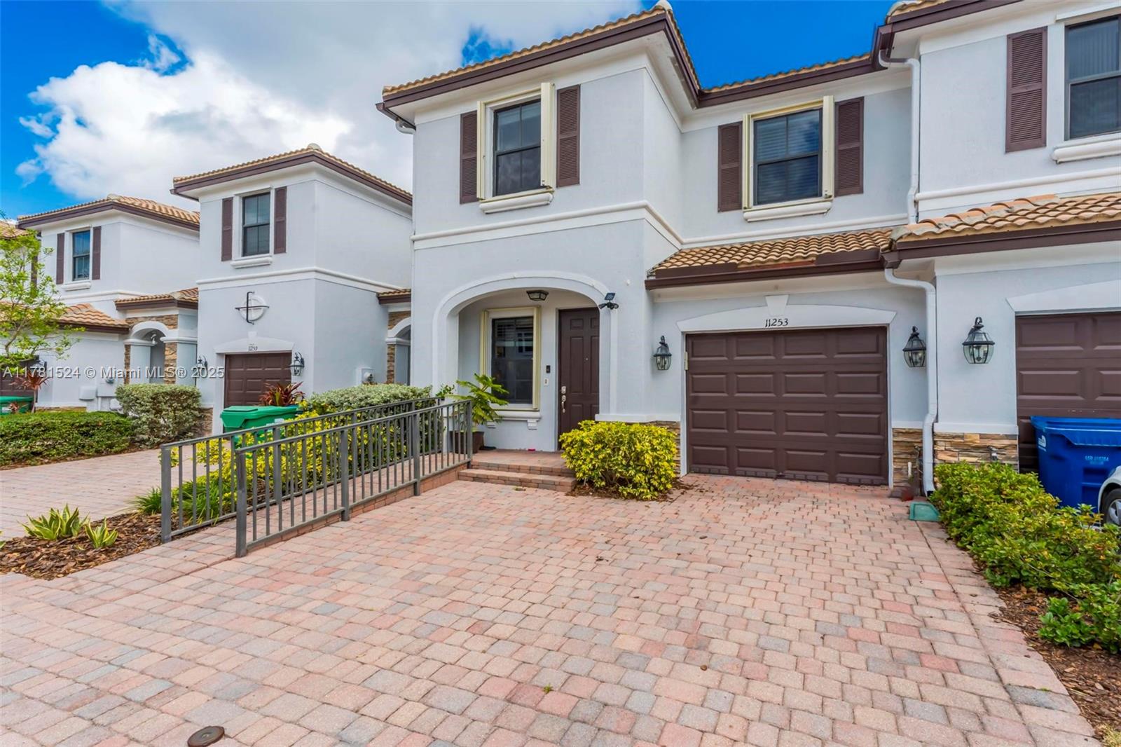 VILLA BELLO - Residential