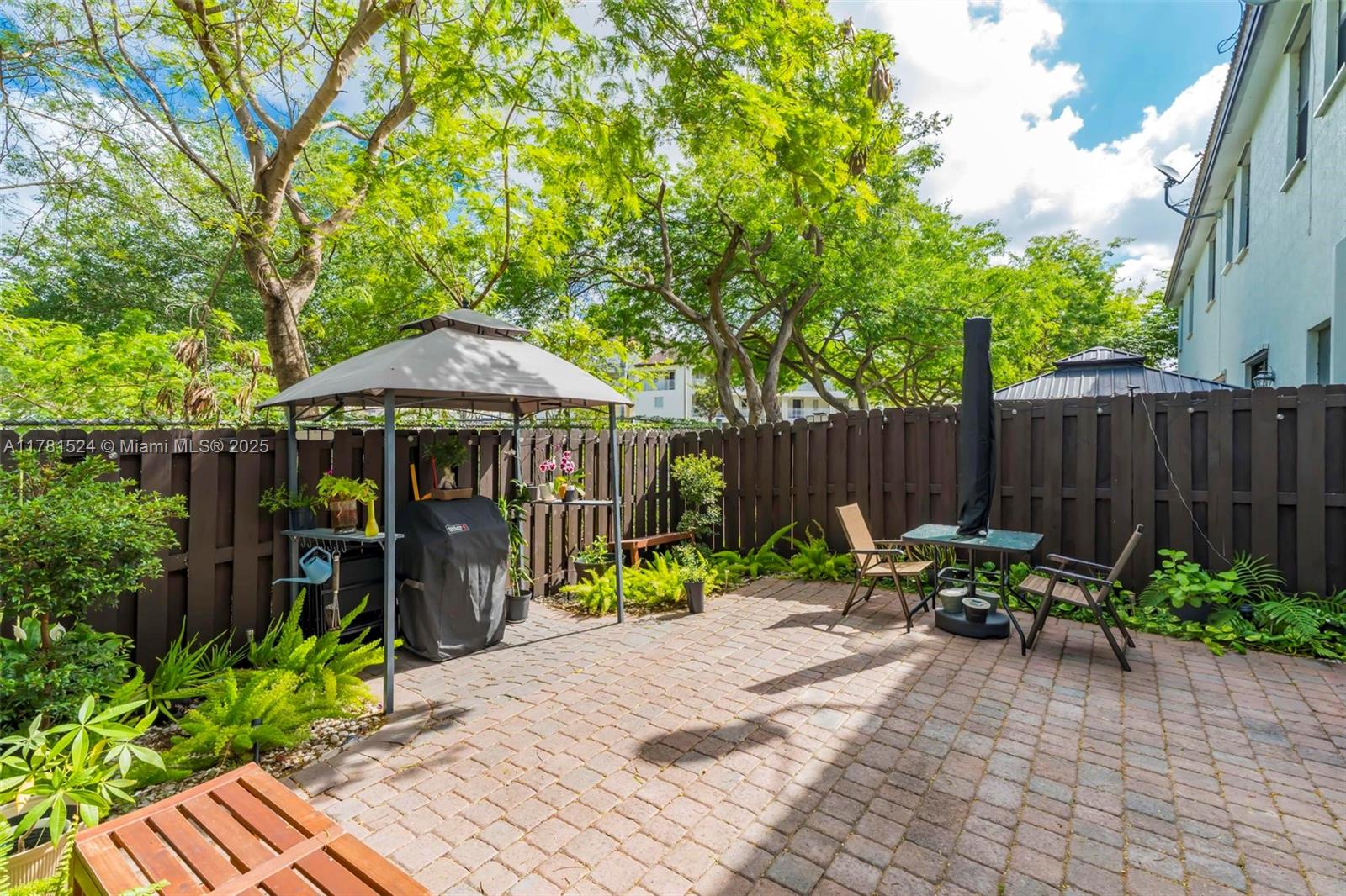 VILLA BELLO - Residential