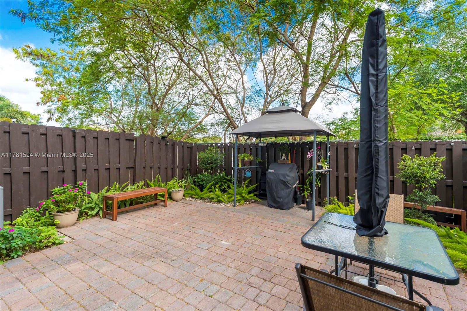 VILLA BELLO - Residential