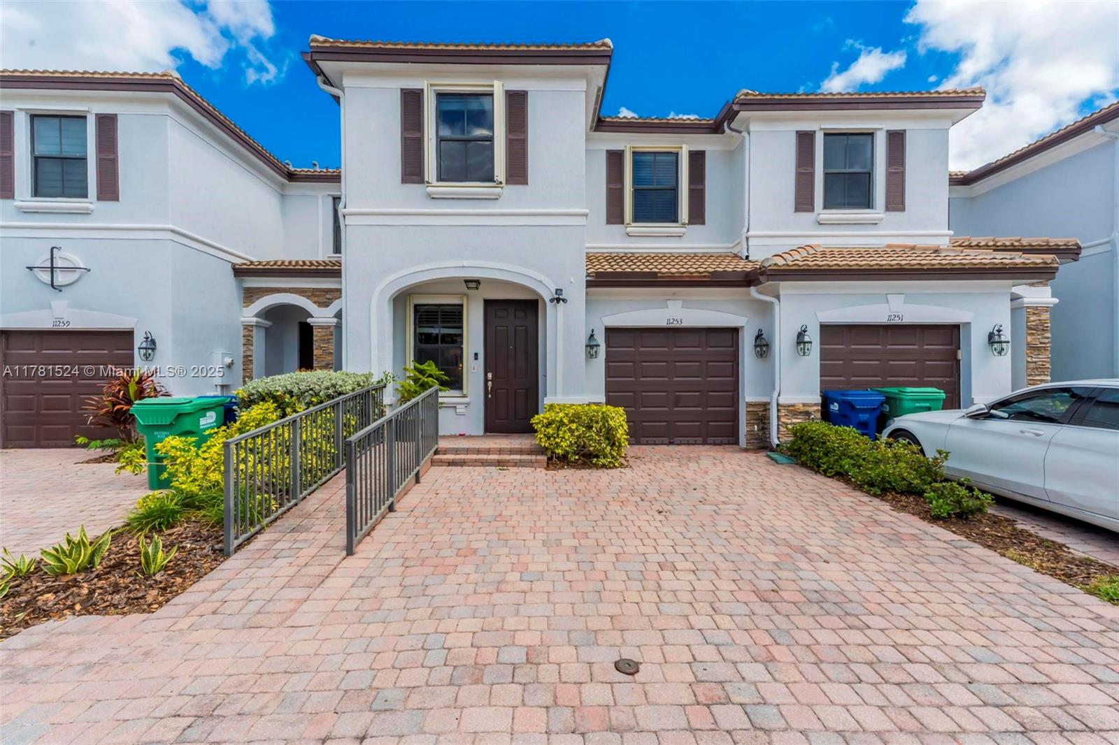 Property for Sale at 11253 Nw 88th Ter, Doral, Miami-Dade County, Florida - Bedrooms: 4 
Bathrooms: 3  - $689,000