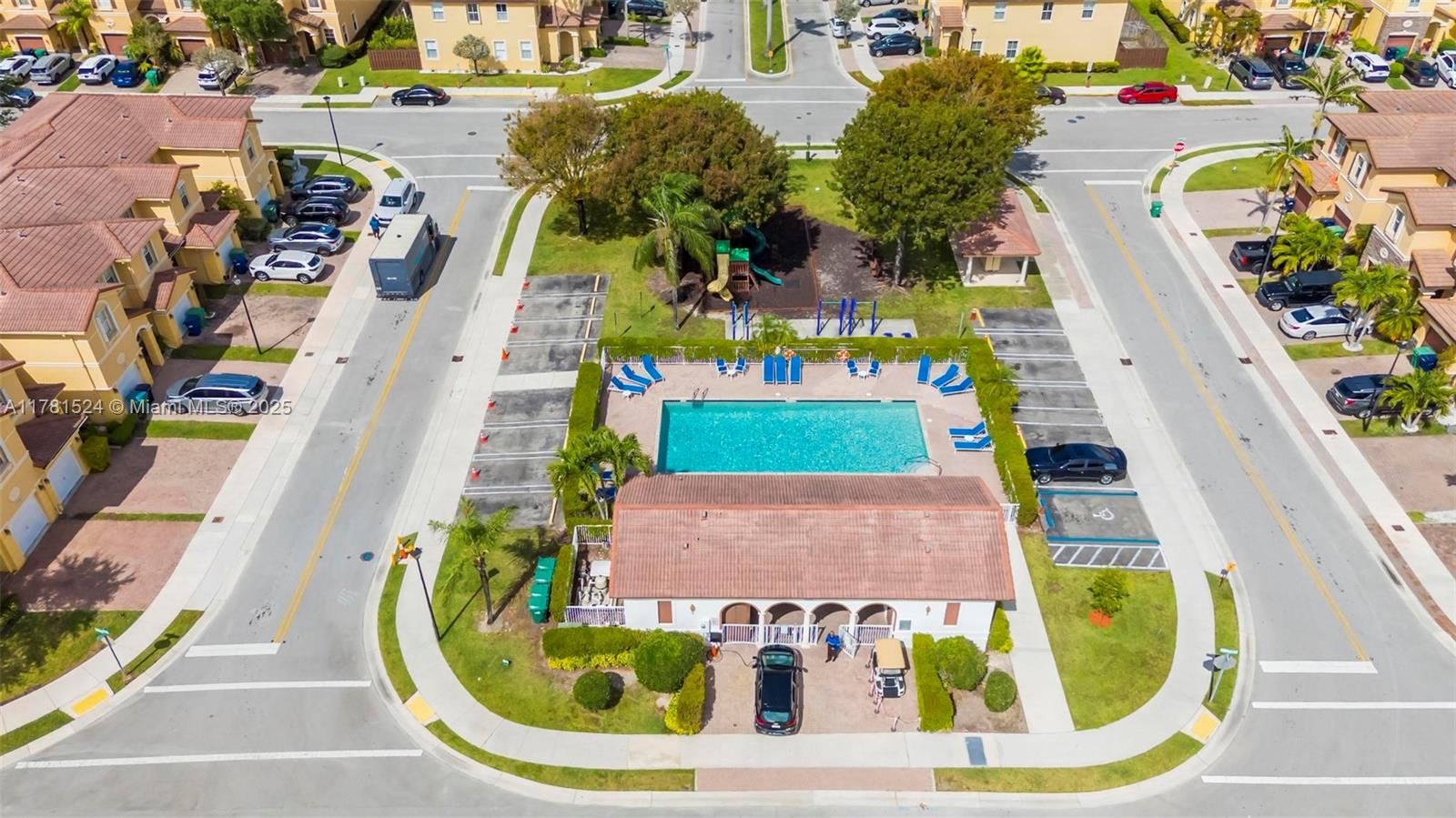 VILLA BELLO - Residential