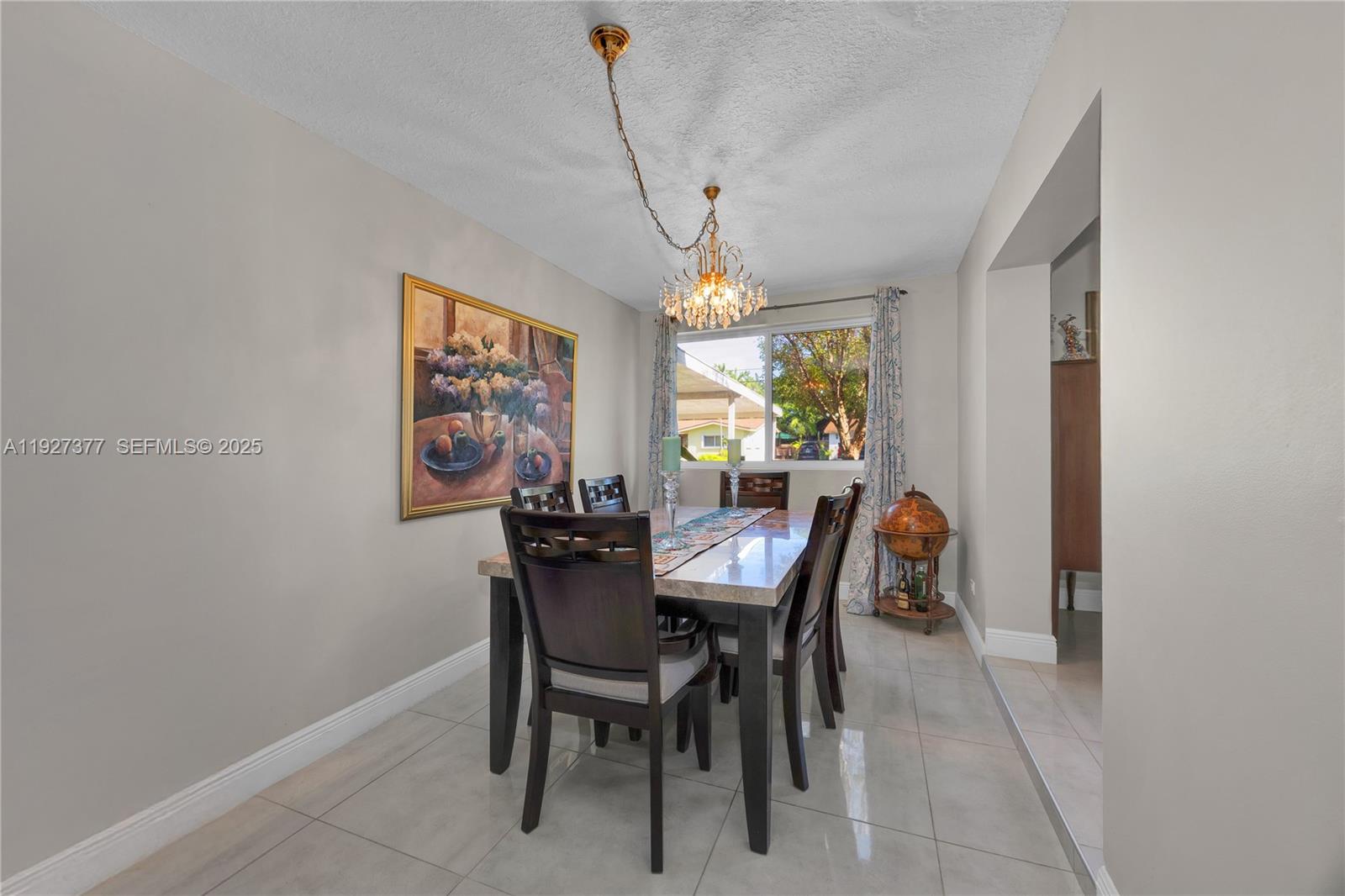 HIALEAH ESTATES - Residential