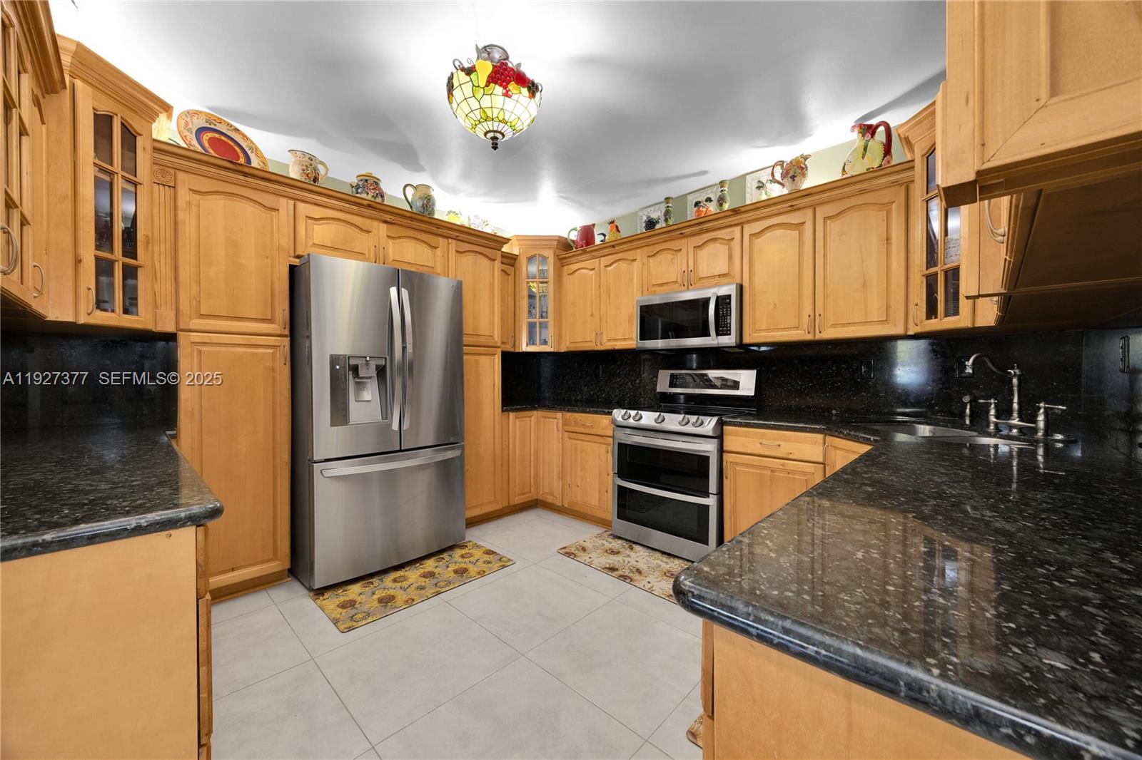 HIALEAH ESTATES - Residential