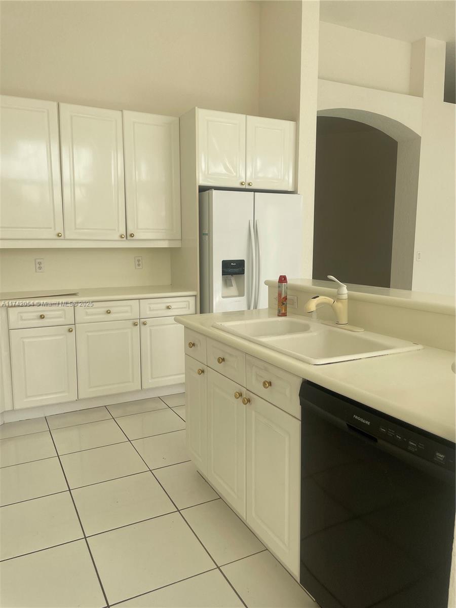 SHORES AT BOCA RATON PH 3 - Residential Lease